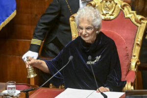 ++ Senato: Segre cita shoah, Aula in piedi ++