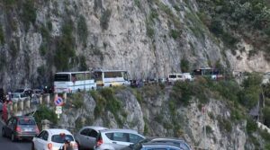 traffico-amalfi-minori-1