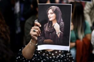 + Iran: polizia, arrestati 739 manifestanti dopo morte Mahsa +